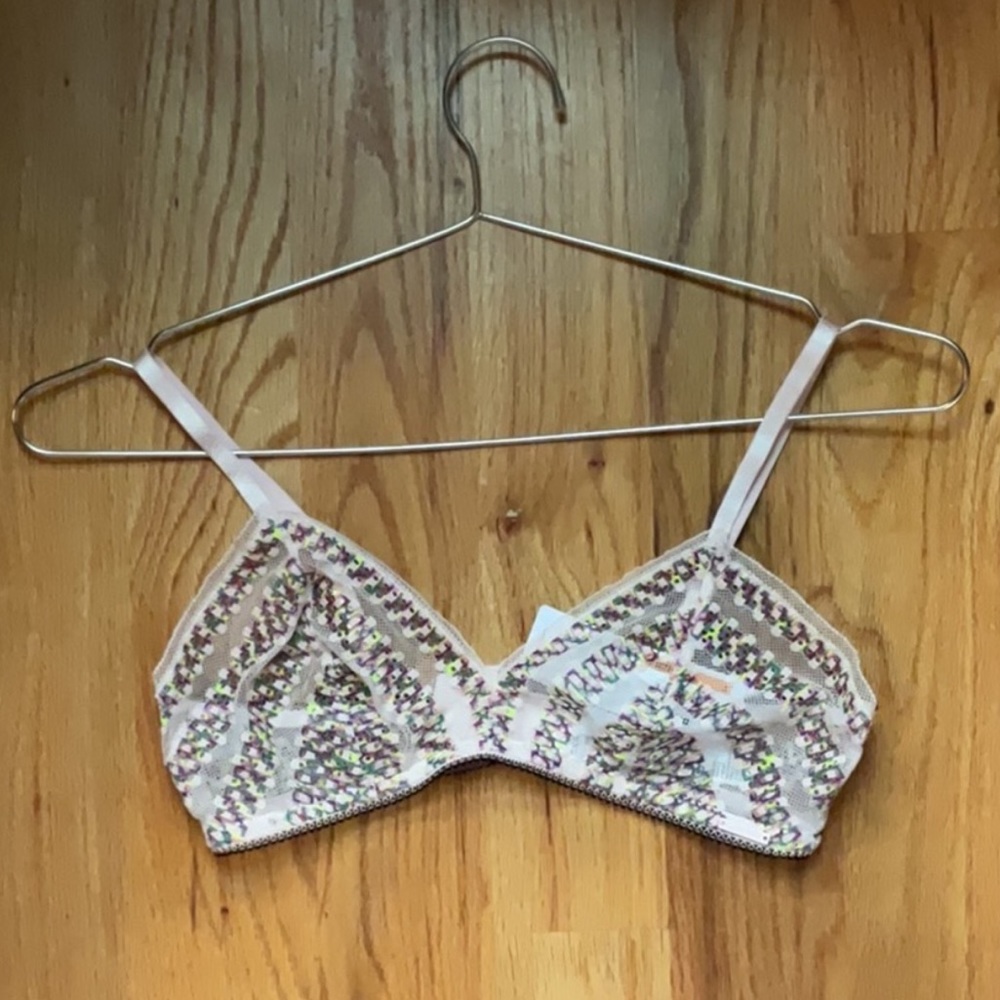 Calvin Klein Pink Unlined Triangle Bra in Small NWT